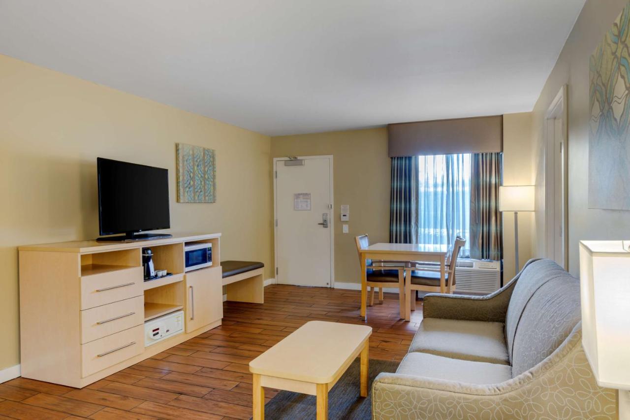 Best Western Plus South Coast Inn Goleta Buitenkant foto