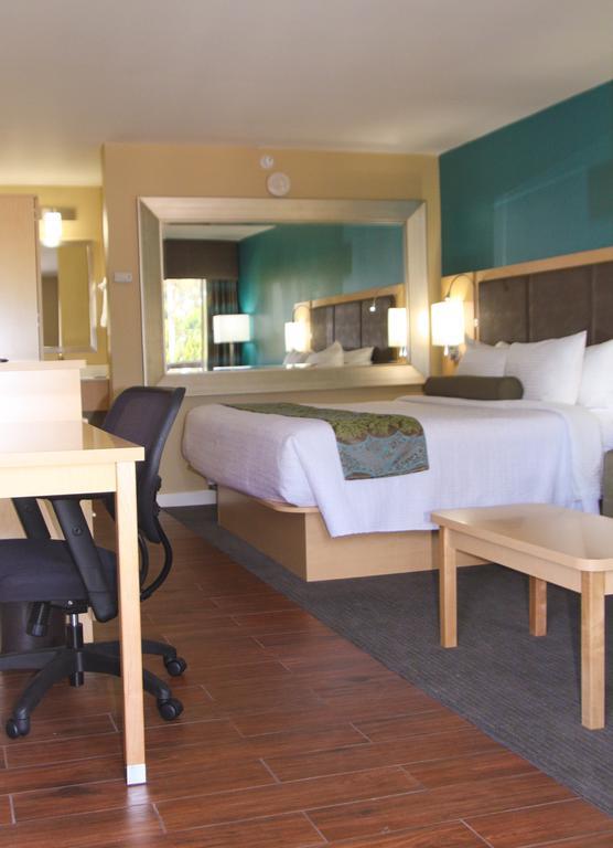 Best Western Plus South Coast Inn Goleta Kamer foto